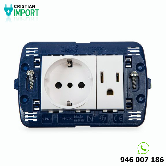 Toma americana + Toma schuko Light