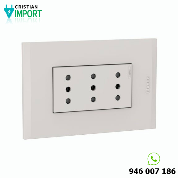 Tomacorriente triplex 3 linea Arena