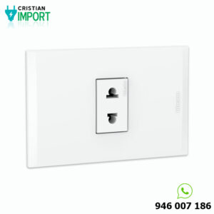 Tomacorriente universal simple